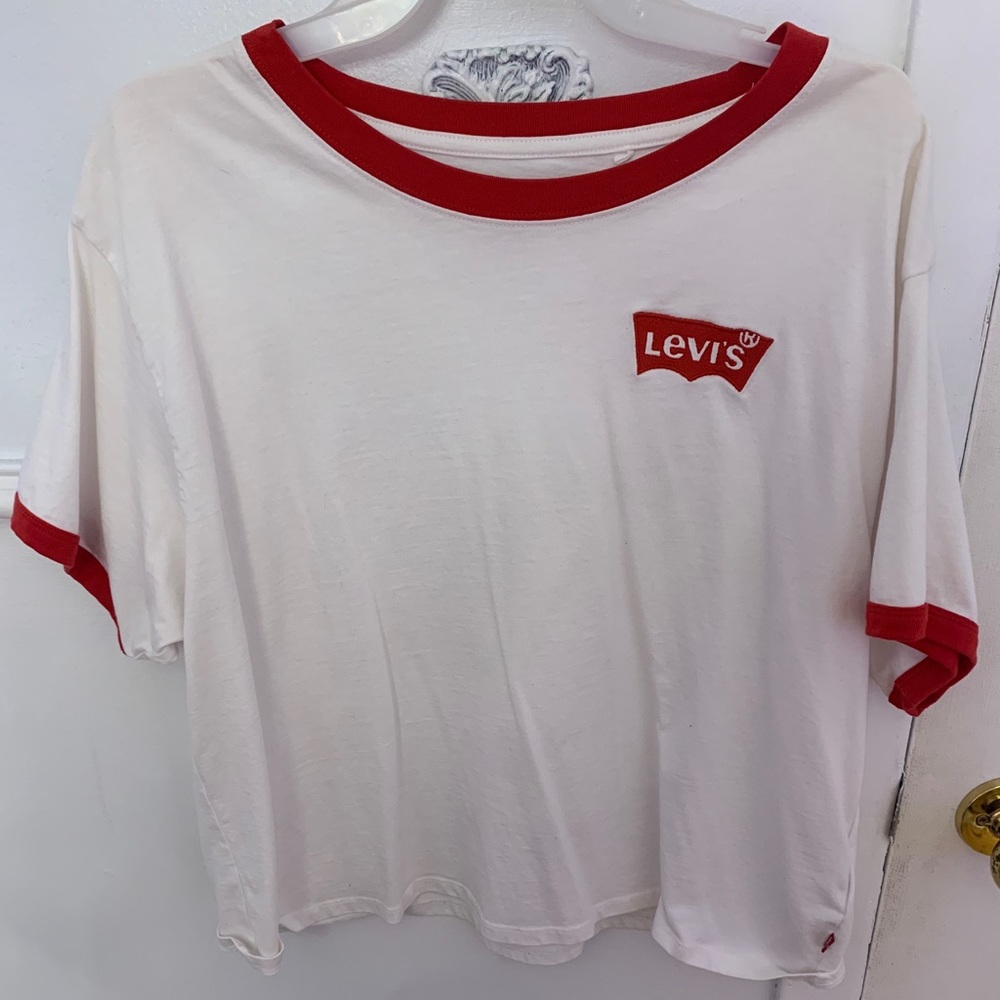 Levi’s t shirt
